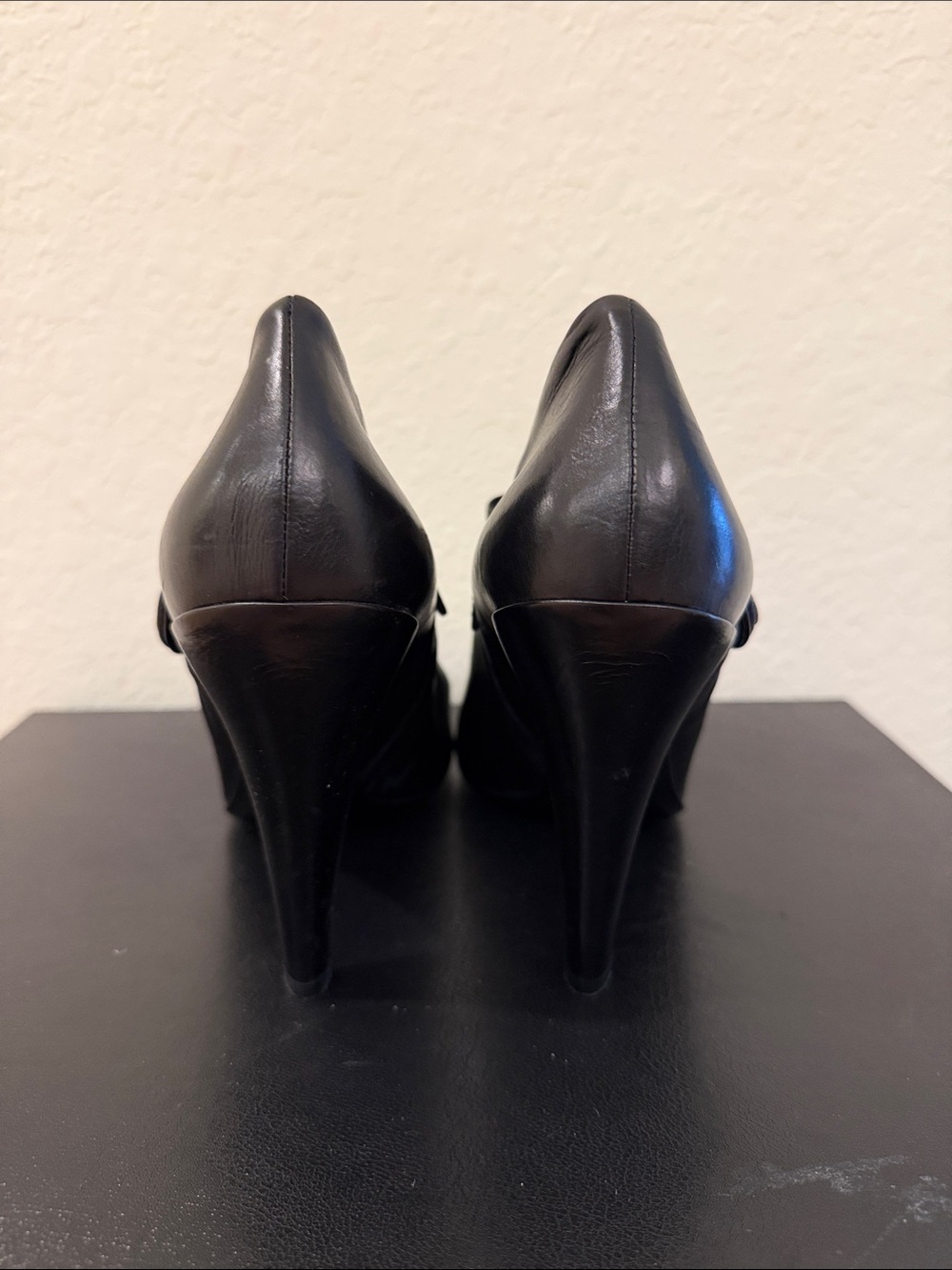 Gucci  NEVER WORN Black Leather High-Heel Ankle Booties - Gold Medallion Accent - Picture 4 of 7